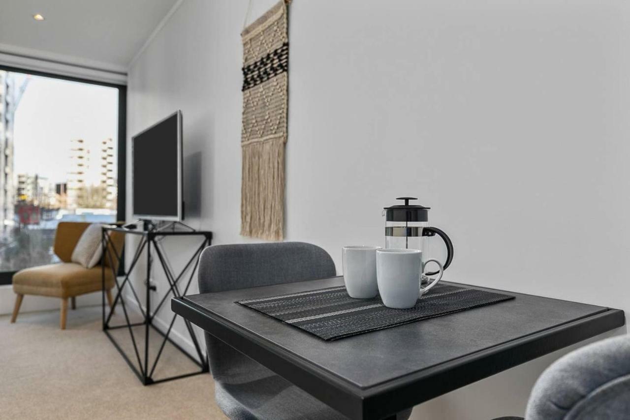Beautifully Modern Brand New Central Apartment オークランド エクステリア 写真